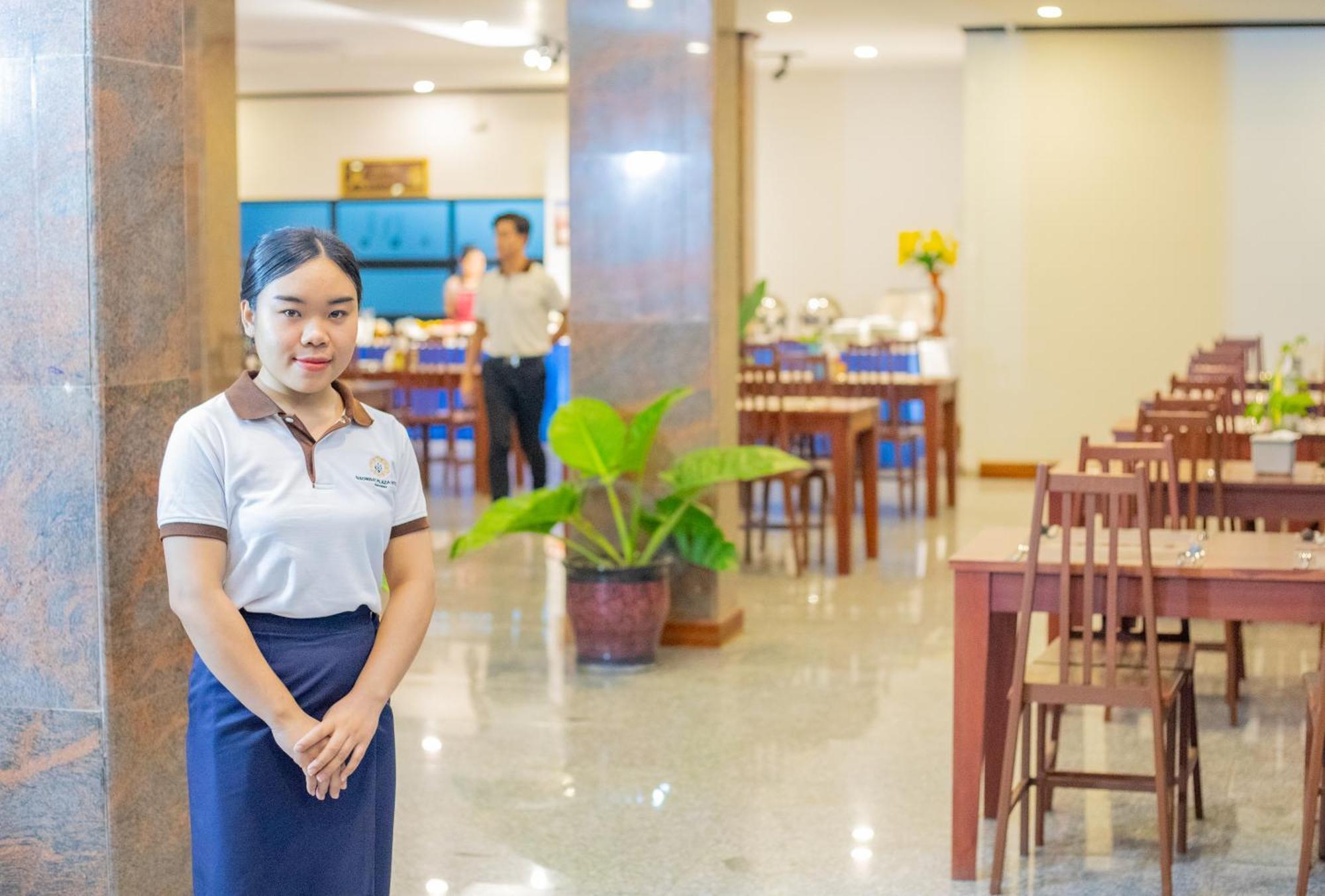 Sisombat Plaza Hotel Vang Vieng Extérieur photo